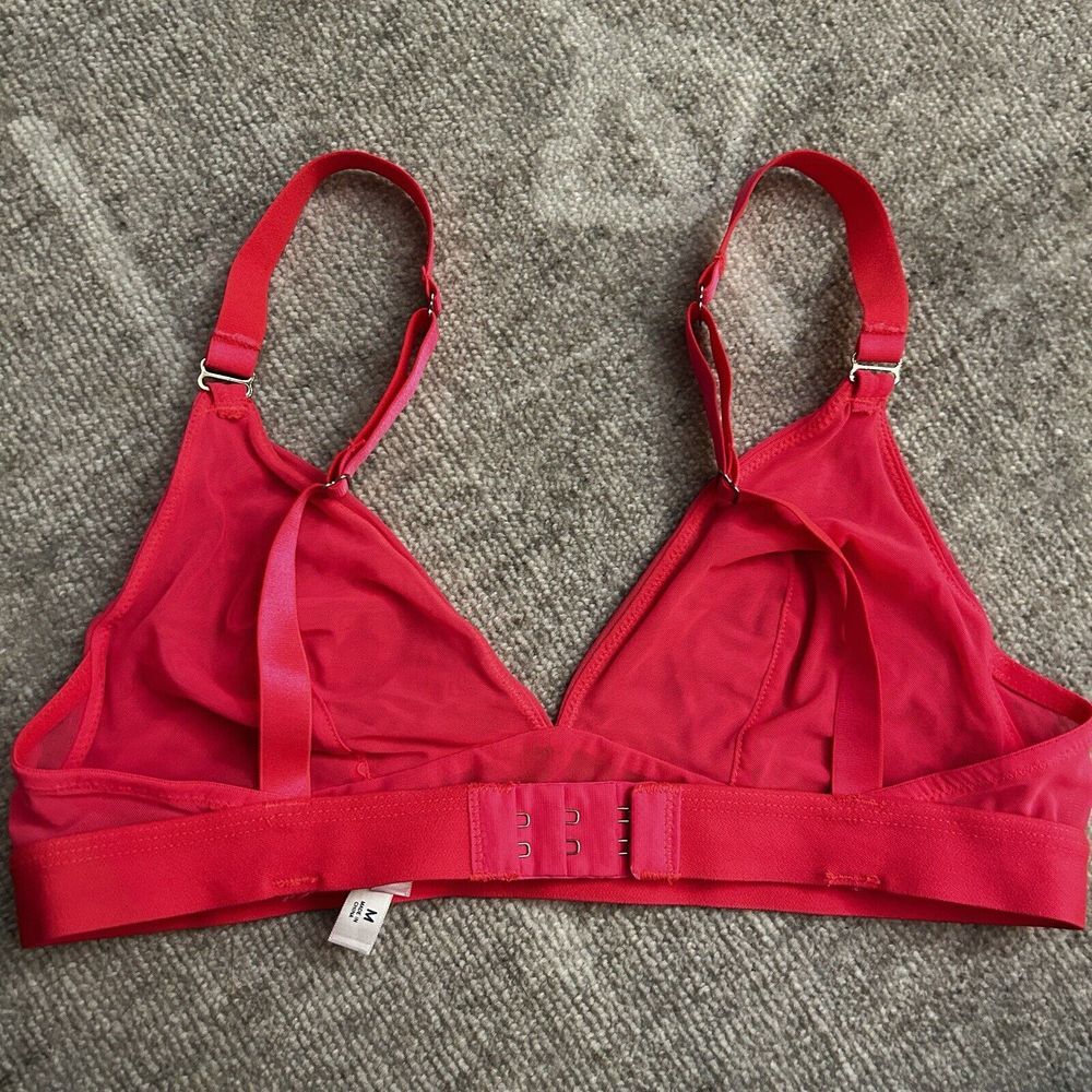 Splendid Intimates Bra Bralette Size M Hot Pink T-Adjustable Straps - Picture 2 of 3